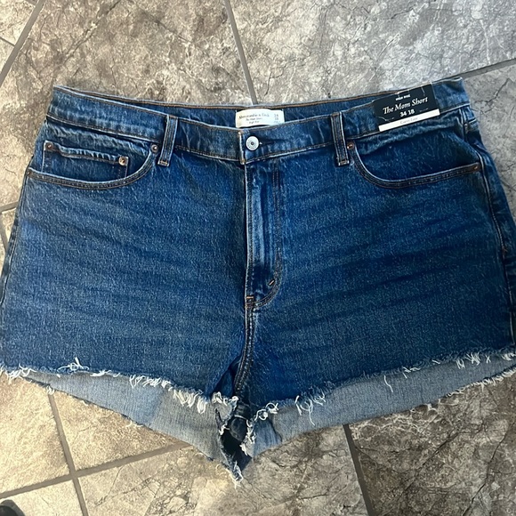Abercrombie & Fitch Pants - Curve love Abercrombie & Fitch shorts